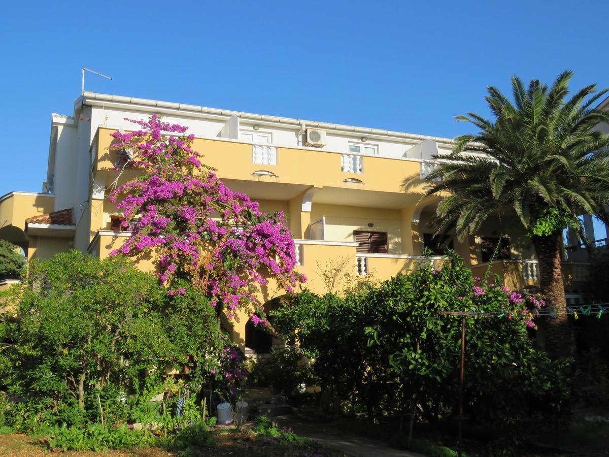 Apartments Palma Novalja Exterior photo