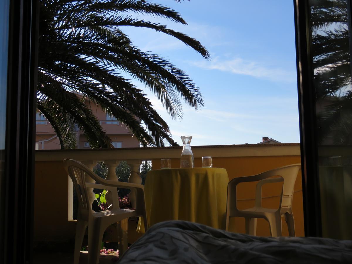 Apartments Palma Novalja Exterior photo